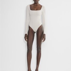 Contour Square Neck Long-sleeve Bodysuit